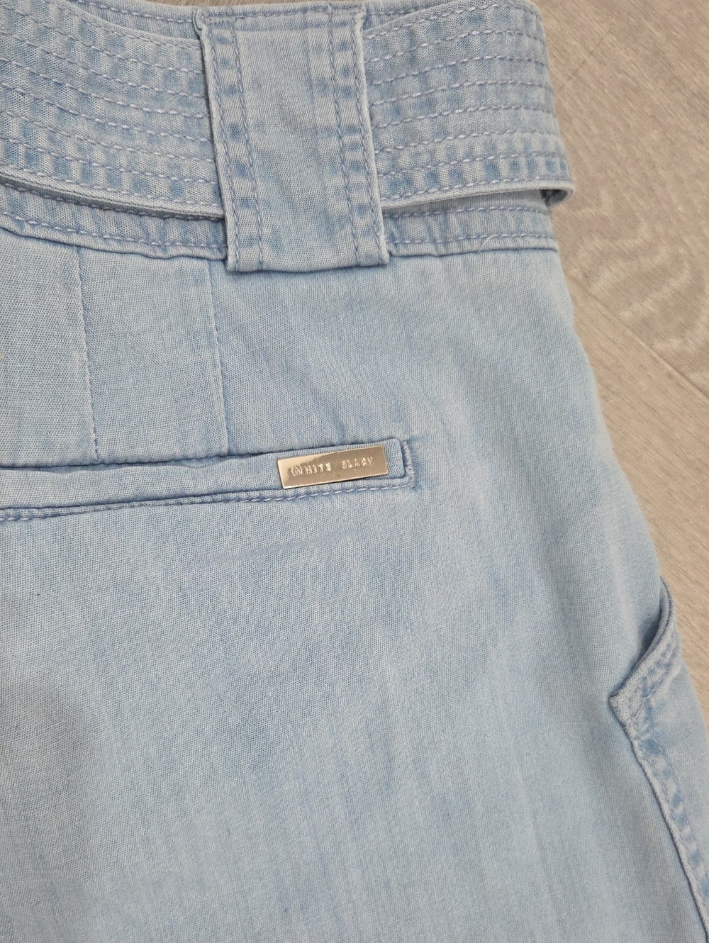 White House Black Market 5" Inseam High-Rise Tie-Waist Chambray Swing Shorts, 2 - Picture 4 of 5